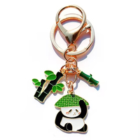 Porte-clés en alliage Panda Pendentif créatif pour sac de couple Conception de voiture Zinc Émail moulé sous pression Logo Porte-clés en métal personnalisé