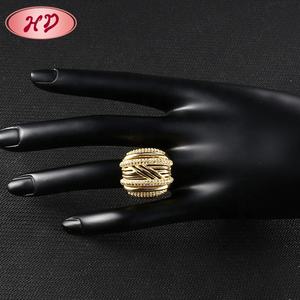 Anillo de Joyería Apilable de Aleación de Cobre y Latón con Baño de Oro, Anillo Sólido de Oro de 18K para Mujer, Accesorios Chapados en Oro para Mujer - Product Image 3