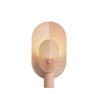 Baru Datang Pink Dekorasi Lampu Meja Mikrofon Bentuk Desain Lampu Meja Seni Kerajinan Dekorasi Cahaya untuk Kamar Tidur