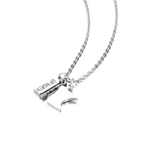 Yiwu Aceon Velle acier inoxydable Multi Mini charme personnalisé état flèche vers le haut nord texte barre Guide Direction collier