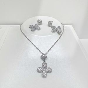 ราคาโรงงาน ชุดเครื่องประดับเงินแท้ 925 สไตล์เกาหลี 2 ชิ้น ลายผีเสื้อ ดีไซน์เก๋ หรูหรา ชุบทอง ประดับเพชรซิร์คอน รูปทรงเรขาคณิต สำหรับผู้หญิง - Product Image 5