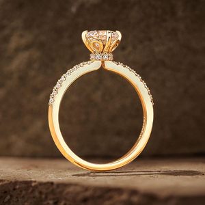 แหวนเพชรเพาะเลี้ยง 1 กะรัต ทอง 14K ทรงกลมเจียระไนบริลเลียนท์ สี D E ความสะอาด VVS VS แหวนแต่งงานครบรอบสำหรับผู้หญิง - Product Image 4