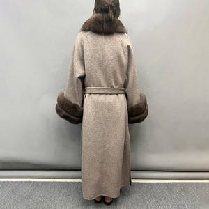 Пальто женское длинное из натурального меха лисы - Product Image 3