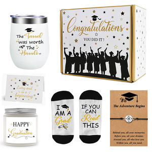 Coffrets Cadeaux de Remise de Diplôme 2026 – Boîte Cadeau pour Étudiants et Lycéens avec Gobelet, Bracelet et Chaussettes pour la Promotion des Filles et des Garçons - Product Image 1