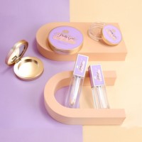 Tubes de brillant à lèvres carrés supérieurs holographiques dorés et violets vides de 3ml 5ml emballage de brillant à lèvres de luxe avec logo personnalisé