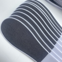 Râpe à pieds double face en plastique, grain 120/180, outil de pédicure à long manche, grattoir durable pour callosités, éliminateur de peaux sèches et épaisses pour pieds gercés