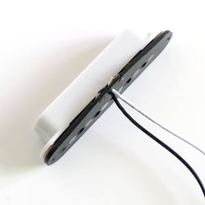 Donlis 1set Alnico 2 Magnet Single Coil Pickup pour <span class=keywords><strong>guitare</strong></span> SSS ST Couleur blanche pour <span class=keywords><strong>magasin</strong></span> <span class=keywords><strong>de</strong></span> gros en ligne - Product Image 3