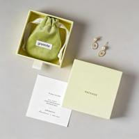 Ensemble de boîtes d'emballage pour bijoux haut de gamme personnalisées, équipées d'une boîte de rangement de type tiroir, d'un revêtement en mousse et d'un sac en velours pour accessoires