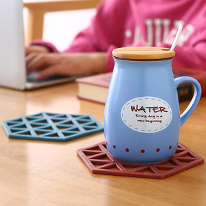 Hollow Out Solid Color Hexagon Coaster Geometric Heat Insulation Mat Non Slip For Tea Cup Bowl Nordic Style Home Furnishing - Product Image 2