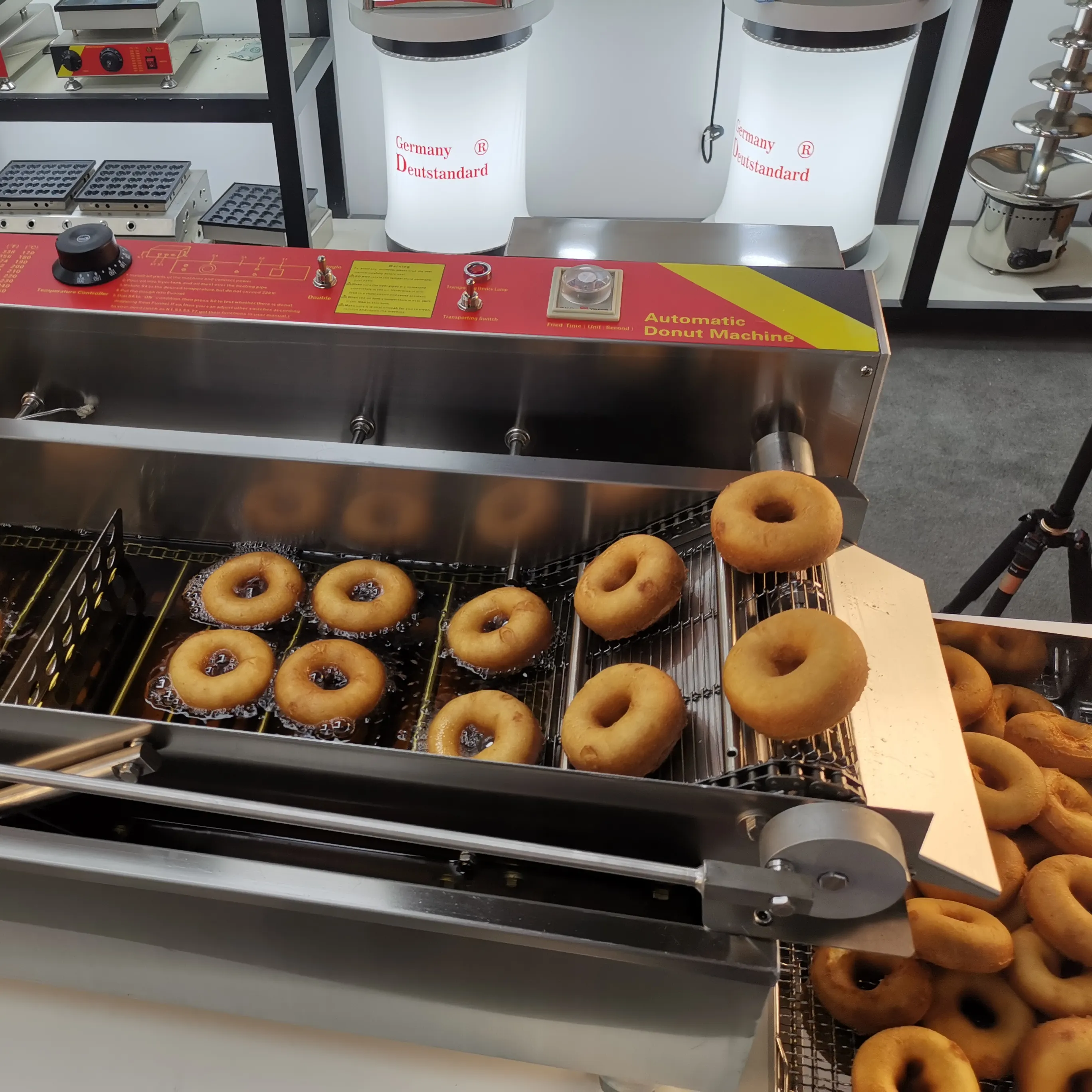 Beignet commercial faisant des machines machine à beignet de haute qualité avec prix d'usine