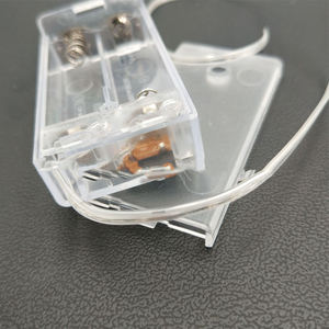 Plástico transparente <span class=keywords><strong>2</strong></span> <span class=keywords><strong>X</strong></span> Soporte de batería <span class=keywords><strong>AA</strong></span> con cubierta e interruptor Accesorio de almacenamiento conveniente - Product Image 3