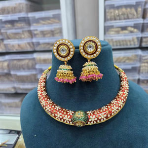 Ensemble de colliers Rajwadi multicolores, look très traditionnel, pour femmes, ensemble de bijoux plaqués or traditionnels. - Product Image 1