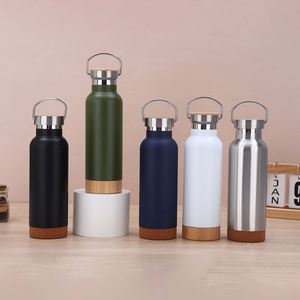 Bouteille d'eau en acier inoxydable de grande taille pour le camping avec poignée et couvercle en bambou, anti-fuite - Product Image 1
