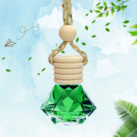 Diffuseur vide de voiture d'aromathérapie de décoration de conteneur de parfum suspendu de voiture de 8ml avec le joint de bouchon à vis