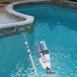 Limpiador de piscina y Spa de mano <span class=keywords><strong>recargable</strong></span> con poste telescópico de filtro de desechos grande y dos niveles de potencia de succión - Product Image 1