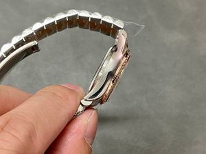 Montre-bracelet mécanique à calendrier avec lunette en diamant millimétrique de haute qualité en gros pour femmes, montre automatique luxueuse pour femmes - Product Image 3