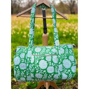 Sac de voyage matelassé en coton fait main, durable, léger, intérieur spacieux, design élégant à motifs imprimés, parfait pour les voyages et la salle de sport - Product Image 6