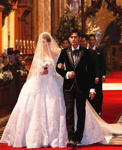 <span class=keywords><strong>Tappeto</strong></span> a Rotolo per Eventi, Matrimoni ed Esposizioni, <span class=keywords><strong>Rosso</strong></span>, per Interni ed Esterni - Product Image 1