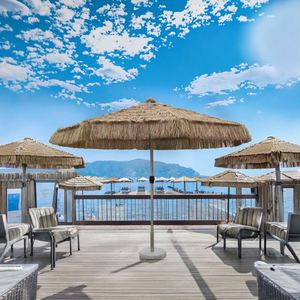 Outdoor <b>Beach</b> Thatched Center Pillar Wind Resistant Waterproof Straw Sunshade <b>Umbrella</b> for Courtyard Homestay Manufacturer - Product Image 2