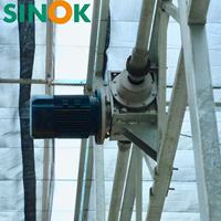 Serre en verre multi-travées sur mesure Sinok avec système hydroponique pour légumes-feuilles, laitue et tomates