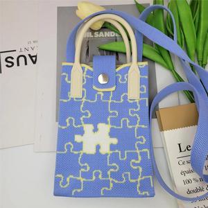 Bolso cruzado mini tejido con diseño de rompecabezas, bolso para teléfono para mujer, uso diario informal - Product Image 6