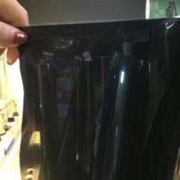 Película Estática para Ventanas de Auto, Removible y Reutilizable, Negra, 1x30m, 5% de Protección Antideslumbrante Contra la Luz Solar