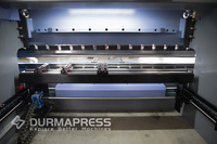 Presse plieuse CNC DP-SERVO haute efficacité 135 tonnes 3200 mm, machine de pliage hydraulique CT12 pour travaux de tôlerie lourde