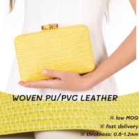 Base en polyester durable, tissu en cuir PU à motif gaufré, tissu PVC multi-couleurs au toucher doux pour sac à main de mode féminin