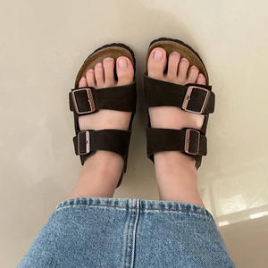 Birkenstocks <span class=keywords><strong>Sandales</strong></span> plates d'extérieur en daim pour femmes en cuir véritable Sabot Mules Dropshipping Bon lit de pied en liège Doublure en cuir véritable - Product Image 5