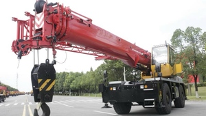 Bestselling Products New 110ton Src1100t5 Rough Terrain Truck <b>Crane</b> Telescopic Featuring Gearbox Engine Pump Gear Motor Bearing - Product Image 5