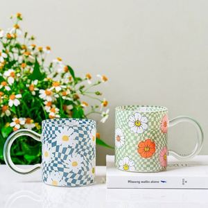 Tasse en verre marguerite florale de style pastoral de haute qualité, rétro, pour la maison, en borosilicate, pour le petit-déjeuner - Product Image 1