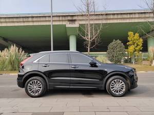 SUV compact de luxe <span class=keywords><strong>2024</strong></span> Essence 2.0T Automatique 2 roues motrices, Intérieur haut de gamme et sécurité avancée, Stock disponible, <span class=keywords><strong>Cadillac</strong></span> <span class=keywords><strong>XT4</strong></span> 28T - Product Image 4