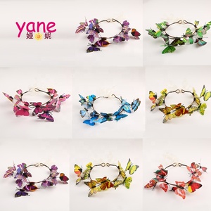 Corona <span class=keywords><strong>de</strong></span> <span class=keywords><strong>Flores</strong></span> con Mariposas 3D, Diadema con Forma <span class=keywords><strong>de</strong></span> Mariposa Voladora, Estilo Fiesta, <span class=keywords><strong>para</strong></span> Niña - Product Image 2