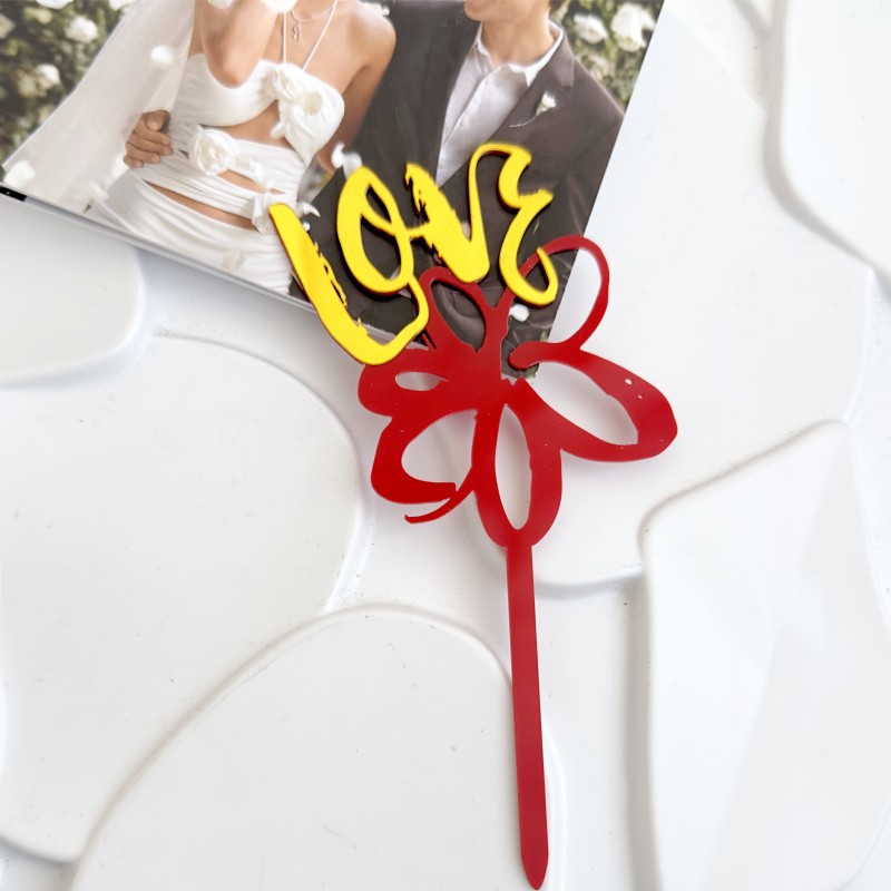 LOVE flowers red gold