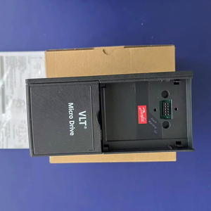 Convertidor de Frecuencia Nuevo y Original 132F0020 FC-051P1K5T4E20H3BXCXXXSXXX 1.5KW/2HP Trifásico 380-480VAC VFD FC-051P1K5T4E20H3BXCXX - Product Image 1