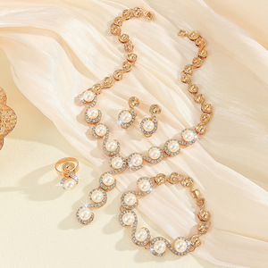 Collar y Pendientes de Aleación con Perlas de Imitación Florales Doradas, Exquisitos y a la Moda, para Bodas y Fiestas, Estilo Europeo Americano, Gran Venta Transfronteriza - Product Image 2