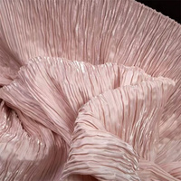 Tissu en polyester RPET recyclé froissé et plissé pour robes et jupes