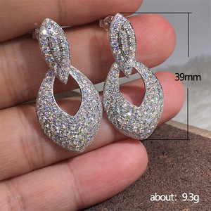 Orecchini a goccia cavi per donna, gioielli eleganti con pavé scintillante - Product Image 5