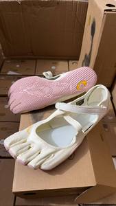 รองเท้า V-Soul Fivefingers สำหรับพิลาทิส กีฬา ฟิตเนส เต้นรำ รองเท้าแบบแยกนิ้วเท้าสำหรับเต้นรำ รุ่นใหม่ปี 2026 รองเท้าดีไซน์เนอร์ รองเท้าทรงกบ - Product Image 5