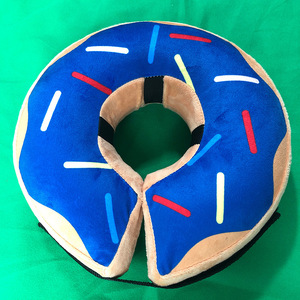 Collar Inflable de PVC para Perros PetFit, para Uso Veterinario, Anti-Lamido, con Diseño Impreso, Protección Postoperatoria - Product Image 5