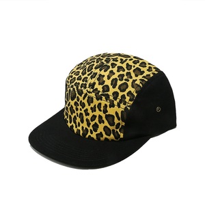 Gorras de Leopardo Personalizadas al por Mayor para Jóvenes y Hombres, Gorras Planas con Estampado de Leopardo, Gorras de Campamento sin Estructura con Correa Ajustable - Product Image 1