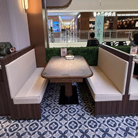 Ensemble table et chaises en bois massif pour hôtel, restaurant, restauration, café, restauration rapide, table carrée et chaises