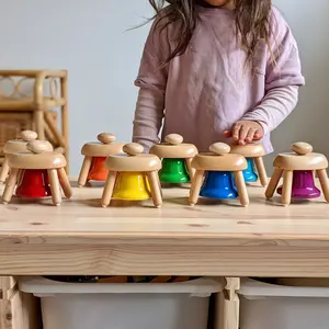 Cloches Pat en bois 8 pièces jouets de musique éducatifs cloches de bureau pour les tout-petits 8 Notes ensemble de cloches à main colorées