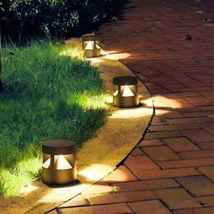 Lámpara Solar para Jardín con Clasificación IP65, Resistente al Agua, para Exteriores, Paisajes, Césped, con Estaca para el Suelo - Product Image 1