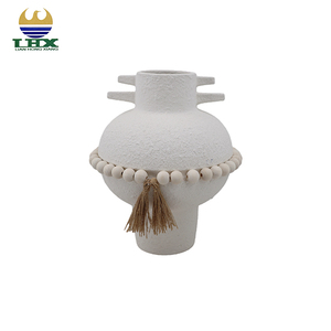 <span class=keywords><strong>Vase</strong></span> en céramique texturé blanc nordique avec pompon en perles de bois, pot de fleurs décoratif bohème en gros pour le salon, table, maison - Product Image 6