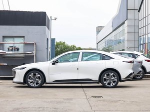 รถยนต์ซีดานฉางอัน มาสด้า EZ-6 ปี 2026 ระบบไฮบริดพลังงานไฟฟ้าแบบ PHEV ระยะทางวิ่งด้วยไฟฟ้า 200 กม. เทคโนโลยีอัจฉริยะและความสะดวกสบาย - Product Image 4