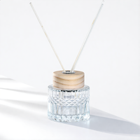Bouteilles diffuseurs de parfum en verre personnalisées en usine, de 50 ml à 300 ml, rondes et carrées, durables, écologiques, avec logo et couleur personnalisés.
