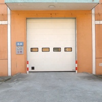 Portes extérieures 9 pièces, entrepôts de bonne qualité, ajustées différentes portes industrielles en coupe