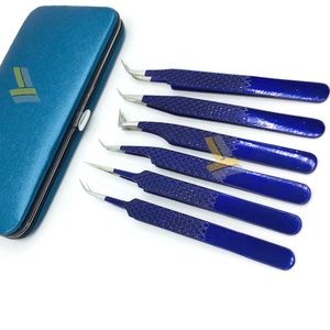 Pince à épiler professionnelle japonaise en acier inoxydable pour cils, pointue, avec logo personnalisé, couleur bleu métallisé, pour extensions de cils volume - Product Image 5