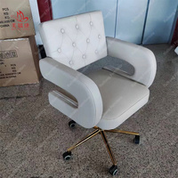 Dernier design de mobilier de salon de beauté moderne et luxueux, hauteur réglable, équipement de spa, tabouret de manucure faciale, chaise
